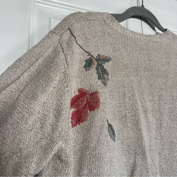Vintage Monterey Embroidered Leaf Cardigan with buttons - Picture 15 of 15